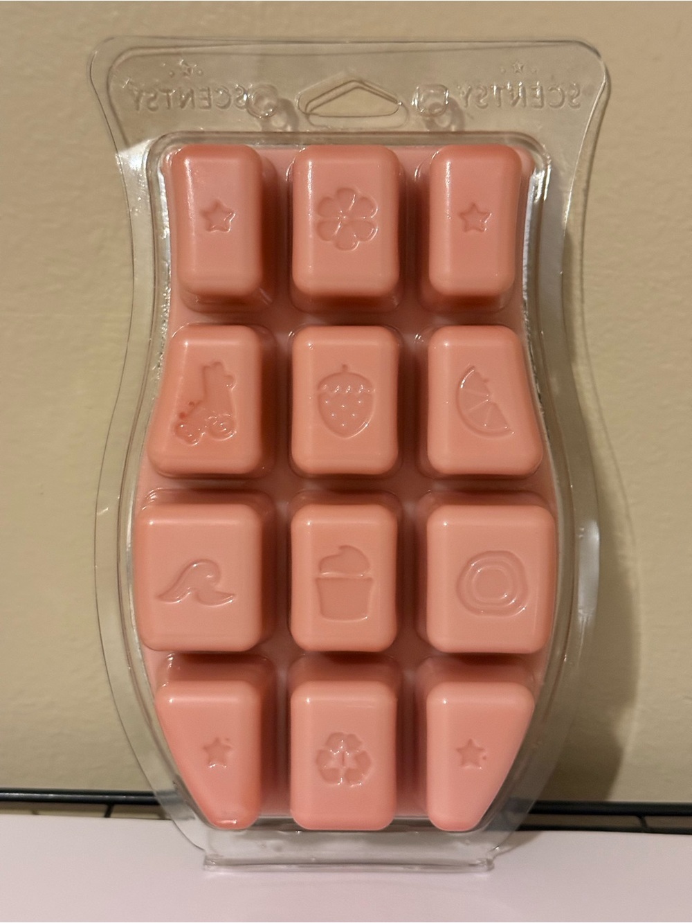 Scentsy Disney Walt Disney World 50th EARidescent Brick - White, Gold - Picture 2 of 3